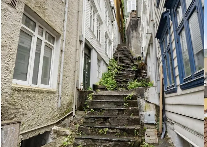 New In Historical Street * Bergen